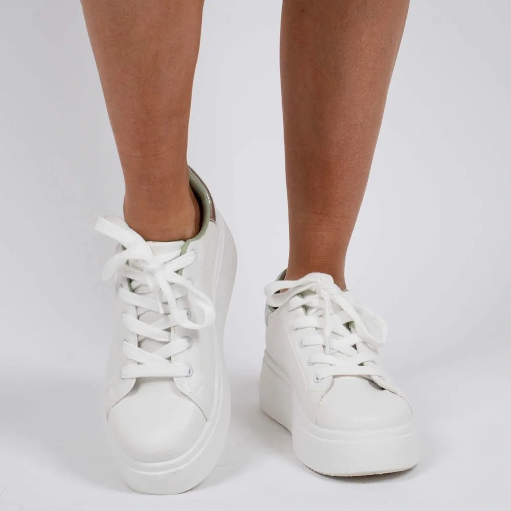 Dirty Laundry White Platform Sneakers with Black Heel and Mint Lining - Picture 2 of 5